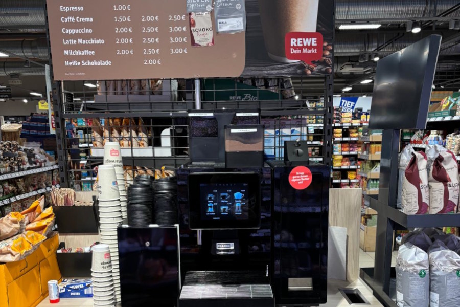 Kaffeevollautomat im Markt